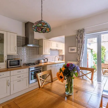 15 Brownlow Street Holiday home *