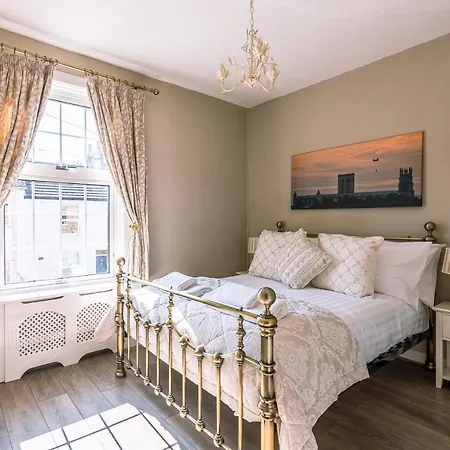 Holiday home 15 Brownlow Street