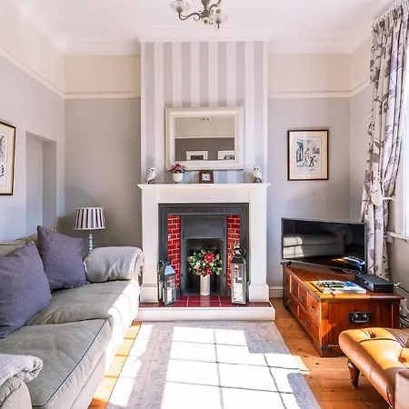 בית נופש 15 Brownlow Street *